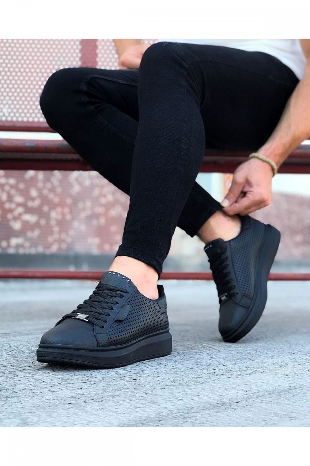 JY01 Bront Bağcıklı Cilt Delikli Erkek Günlük Sneaker Ayakkabı CST Siyah