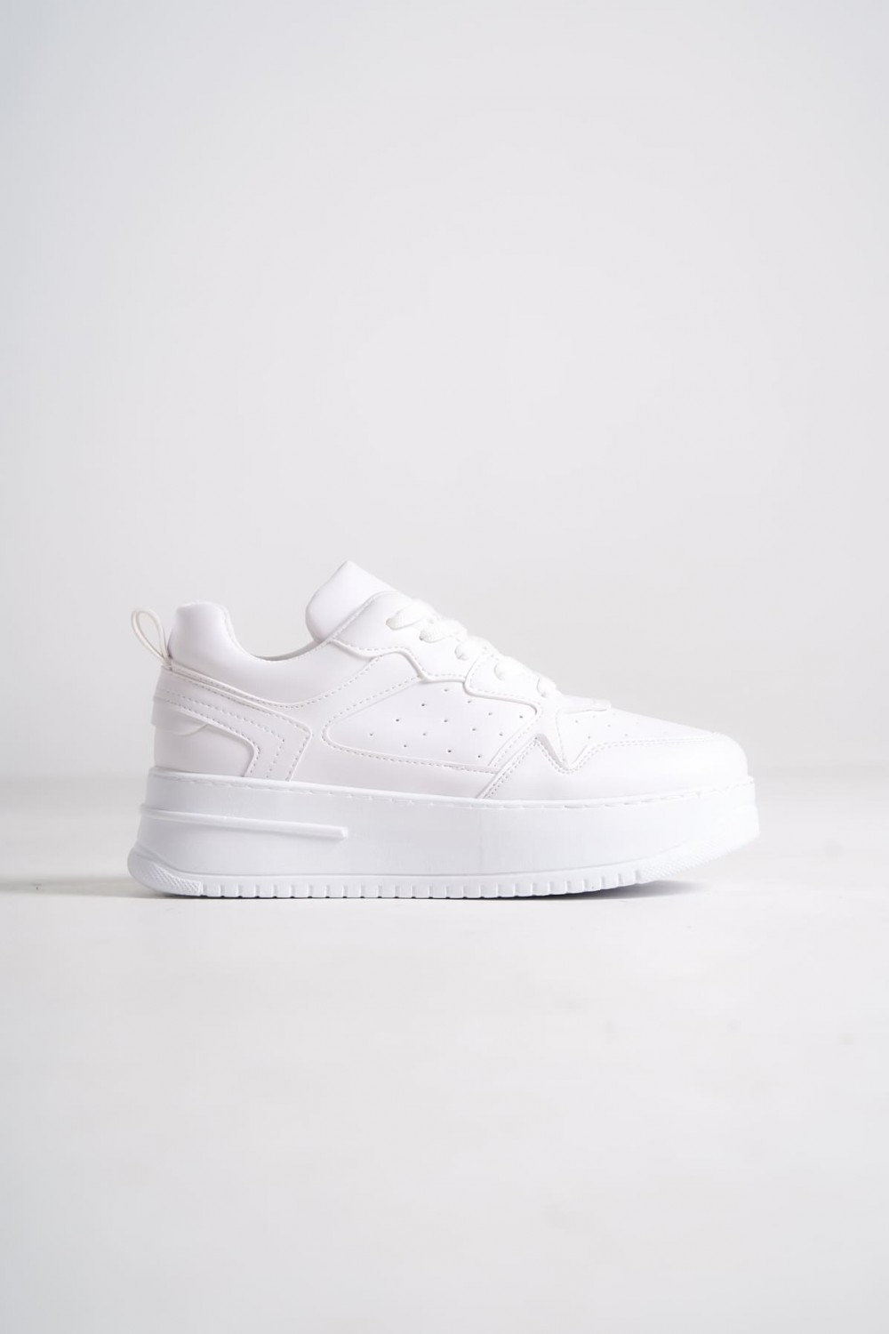 ALESSI Bağcıklı Ortopedik Taban Kadın Sneaker Spor Ayakkabı CBT - Beyaz ALESSI Bağcıklı Ortopedik Taban Kadın Sneaker Spor Ayakkabı CBT - Beyaz