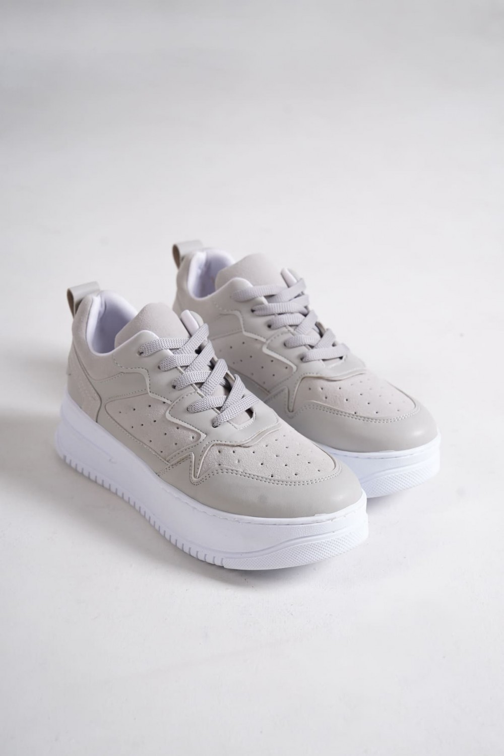 ALESSI Bağcıklı Ortopedik Taban Kadın Sneaker Spor Ayakkabı CBT - Gri ALESSI Bağcıklı Ortopedik Taban Kadın Sneaker Spor Ayakkabı CBT - Gri