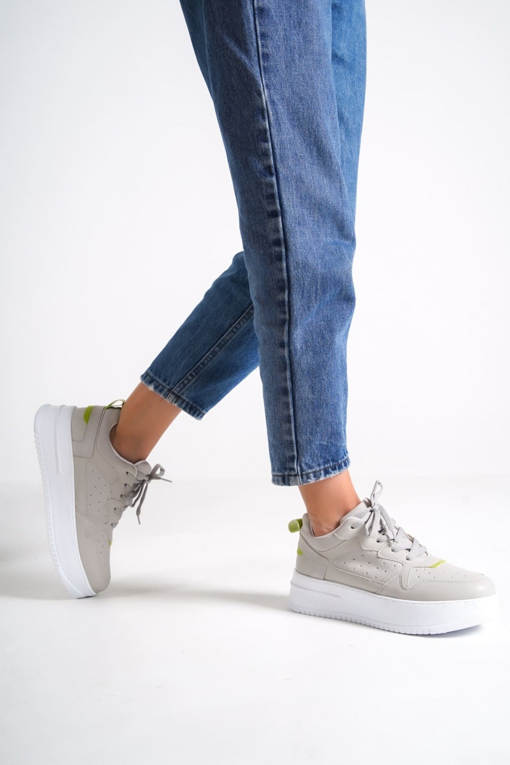 ALESSI Bağcıklı Ortopedik Taban Kadın Sneaker Spor Ayakkabı CBT - Gri/Yeşil ALESSI Bağcıklı Ortopedik Taban Kadın Sneaker Spor Ayakkabı CBT - Gri/Yeşil