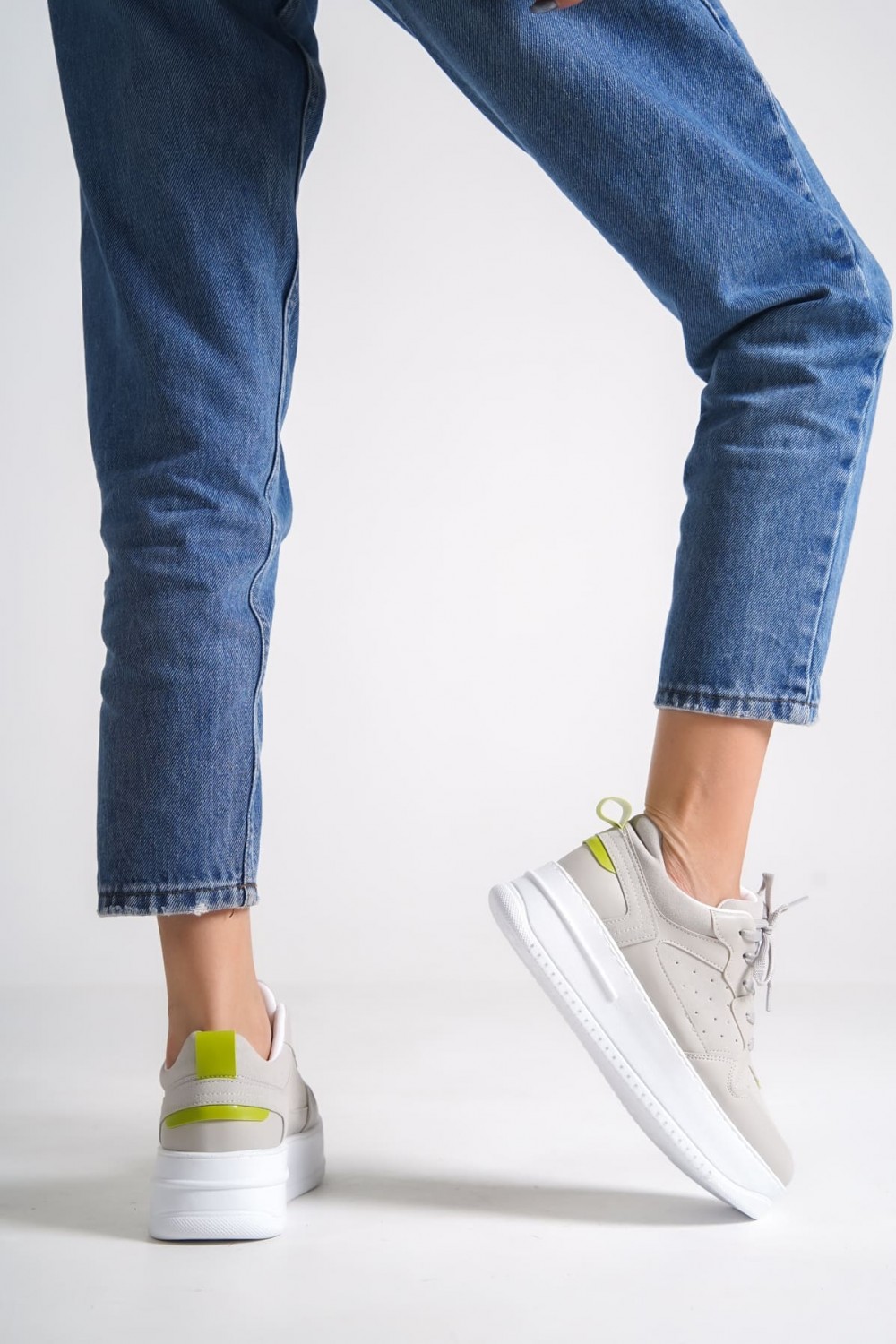 ALESSI Bağcıklı Ortopedik Taban Kadın Sneaker Spor Ayakkabı CBT - Gri/Yeşil ALESSI Bağcıklı Ortopedik Taban Kadın Sneaker Spor Ayakkabı CBT - Gri/Yeşil