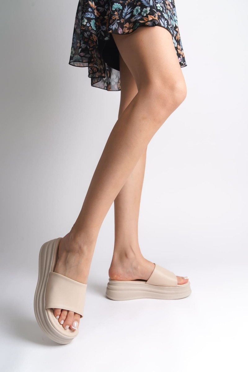 ALICE Düz Topuklu Kalın ve Ortopedik Taban Kadın Terlik CKT - Krem ALICE Düz Topuklu Kalın ve Ortopedik Taban Kadın Terlik CKT - Krem