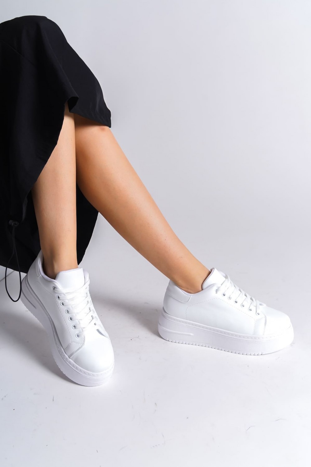 BIANA Bağcıklı Ortopedik Taban Kadın Sneaker Spor Ayakkabı CBT - Beyaz BIANA Bağcıklı Ortopedik Taban Kadın Sneaker Spor Ayakkabı CBT - Beyaz