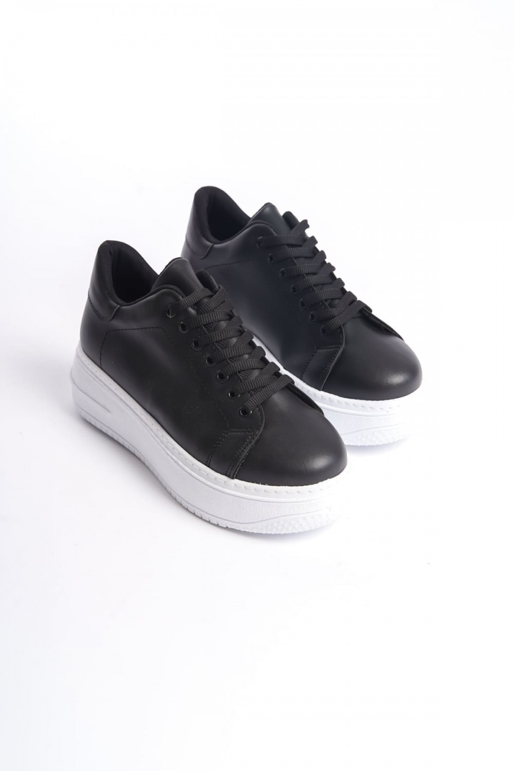 BIANA Bağcıklı Ortopedik Taban Kadın Sneaker Spor Ayakkabı CBT - Siyah BIANA Bağcıklı Ortopedik Taban Kadın Sneaker Spor Ayakkabı CBT - Siyah