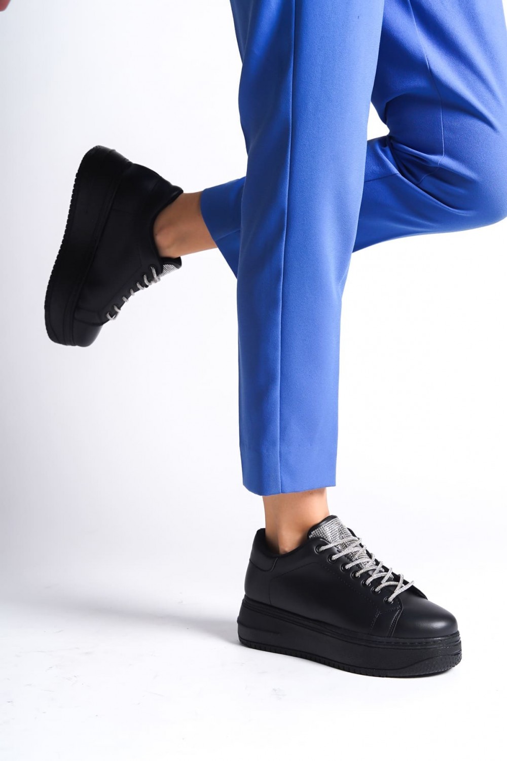 DELLA Bağcıklı Ortopedik Taban Taşlı Kadın Sneaker Spor Ayakkabı CST - Siyah DELLA Bağcıklı Ortopedik Taban Taşlı Kadın Sneaker Spor Ayakkabı CST - Siyah