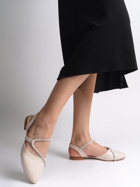 HANNAH Lastikli Ortopedik Rahat Taban Taş Detaylı Kadın Babet Ayakkabı  CKT - Krem