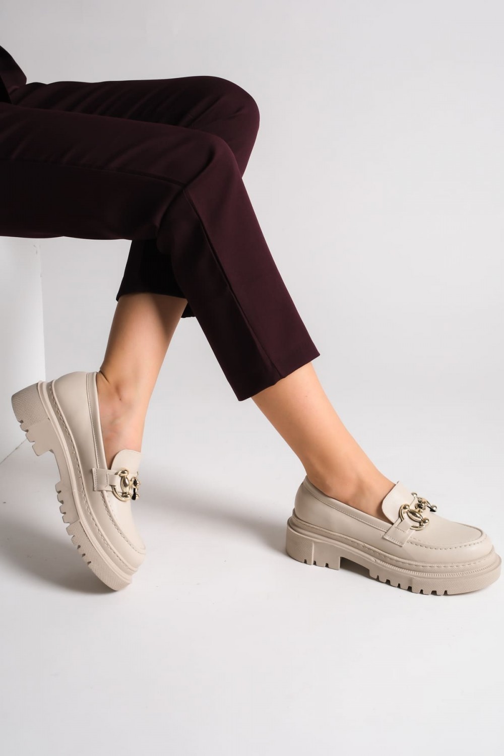 HOLLY Bağcıksız Ortopedik Taban Toka Detaylı Oxford Loafer Makosen Kadın Klasik Ayakkabı KT - Krem HOLLY Bağcıksız Ortopedik Taban Toka Detaylı Oxford Loafer Makosen Kadın Klasik Ayakkabı KT - Krem