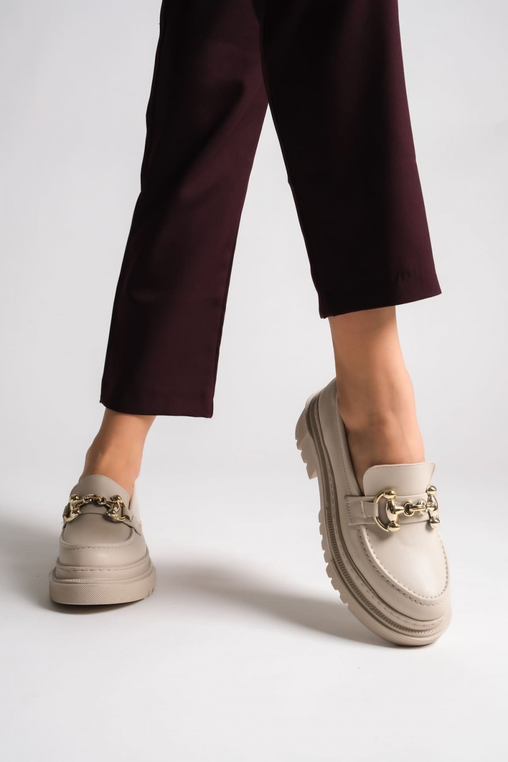 HOLLY Bağcıksız Ortopedik Taban Toka Detaylı Oxford Loafer Makosen Kadın Klasik Ayakkabı KT - Krem HOLLY Bağcıksız Ortopedik Taban Toka Detaylı Oxford Loafer Makosen Kadın Klasik Ayakkabı KT - Krem