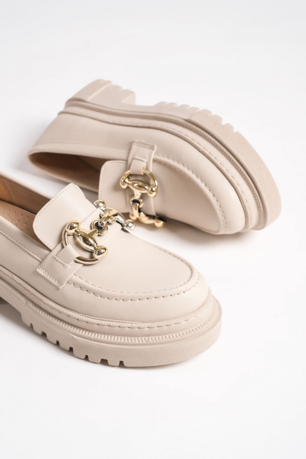 HOLLY Bağcıksız Ortopedik Taban Toka Detaylı Oxford Loafer Makosen Kadın Klasik Ayakkabı KT - Krem HOLLY Bağcıksız Ortopedik Taban Toka Detaylı Oxford Loafer Makosen Kadın Klasik Ayakkabı KT - Krem