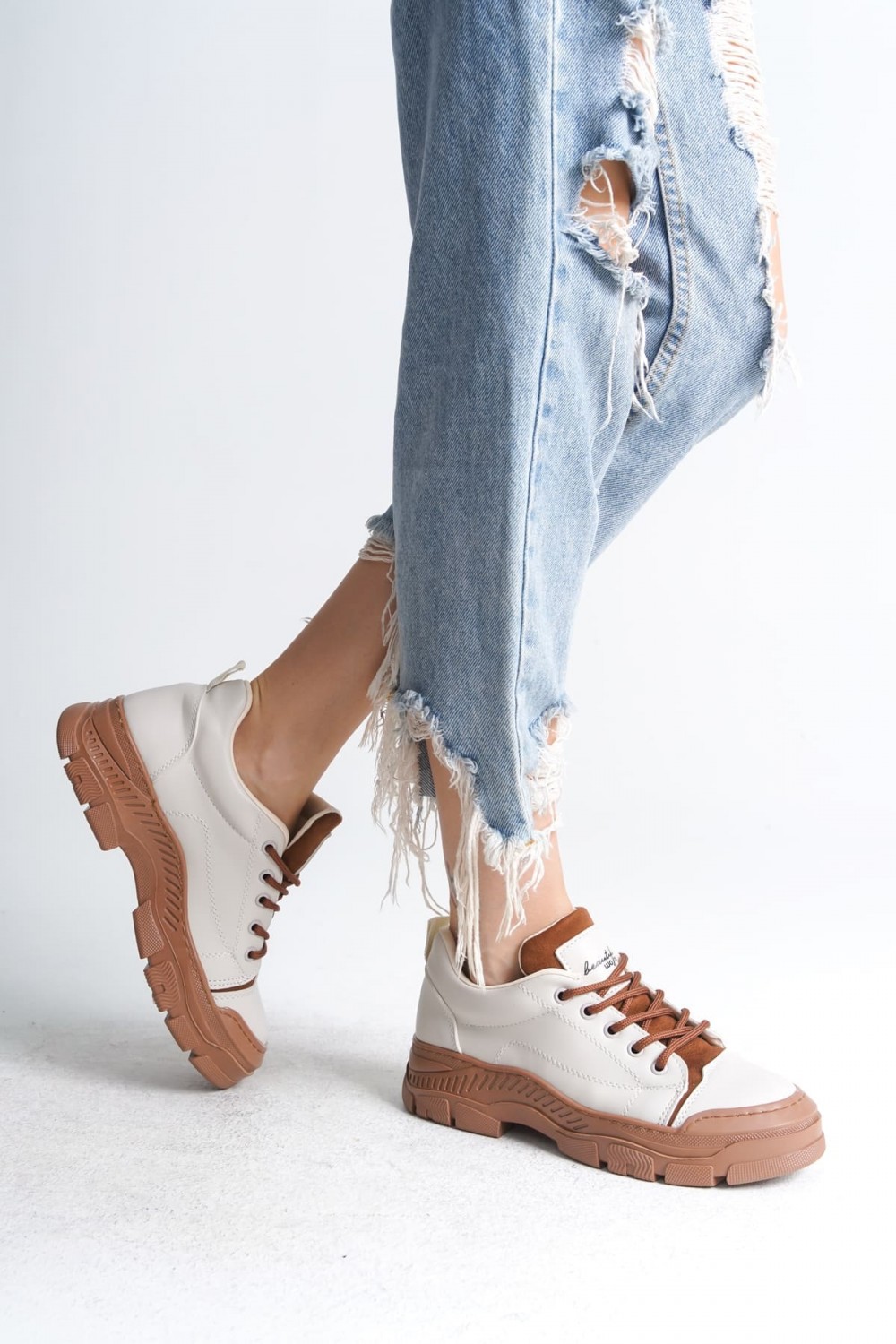 JANE Bağcıklı Ortopedik Taban Kadın Sneaker Spor Ayakkabı CTT - Krem JANE Bağcıklı Ortopedik Taban Kadın Sneaker Spor Ayakkabı CTT - Krem