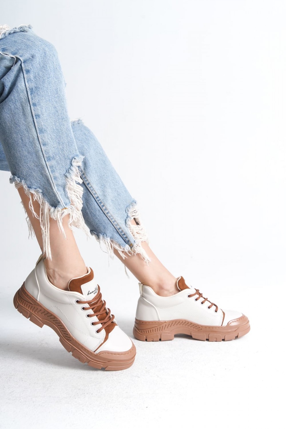 JANE Bağcıklı Ortopedik Taban Kadın Sneaker Spor Ayakkabı CTT - Krem JANE Bağcıklı Ortopedik Taban Kadın Sneaker Spor Ayakkabı CTT - Krem