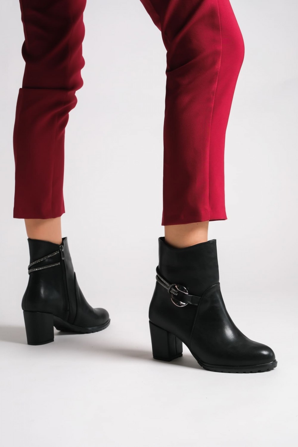 EDNA Fermuarlı Ortopedik Taban Taşlı Topuklu Kadın Bot CST - Siyah