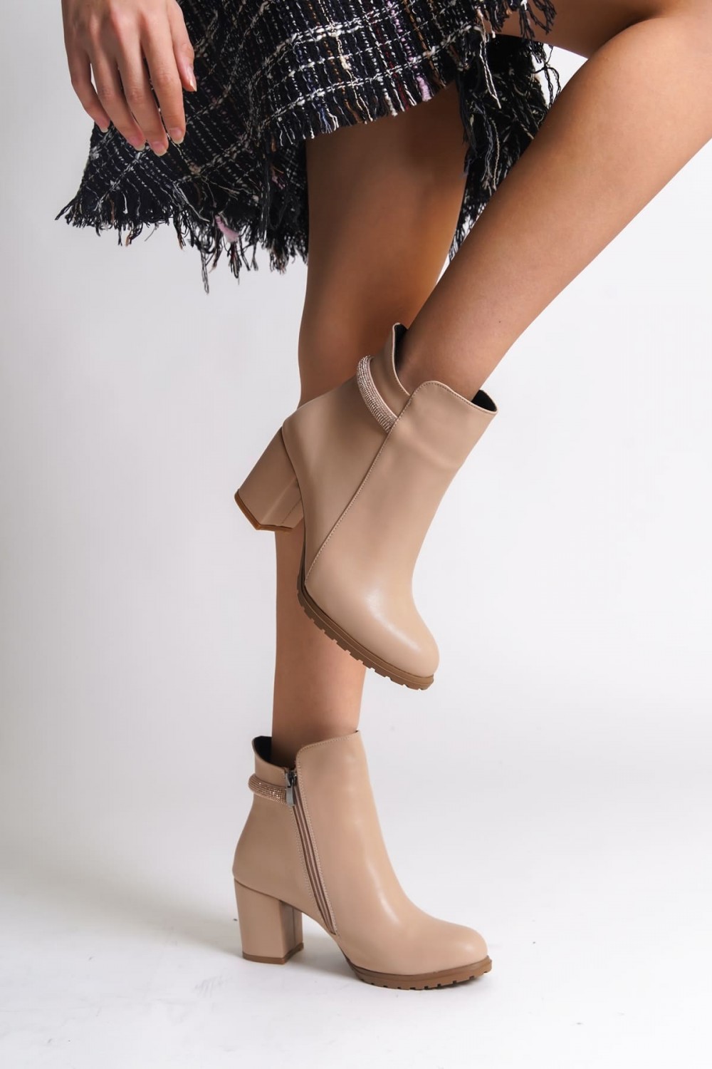 LIA Fermuarlı Ortopedik Taban Taşlı Topuklu Kadın Bot CTT - Ten