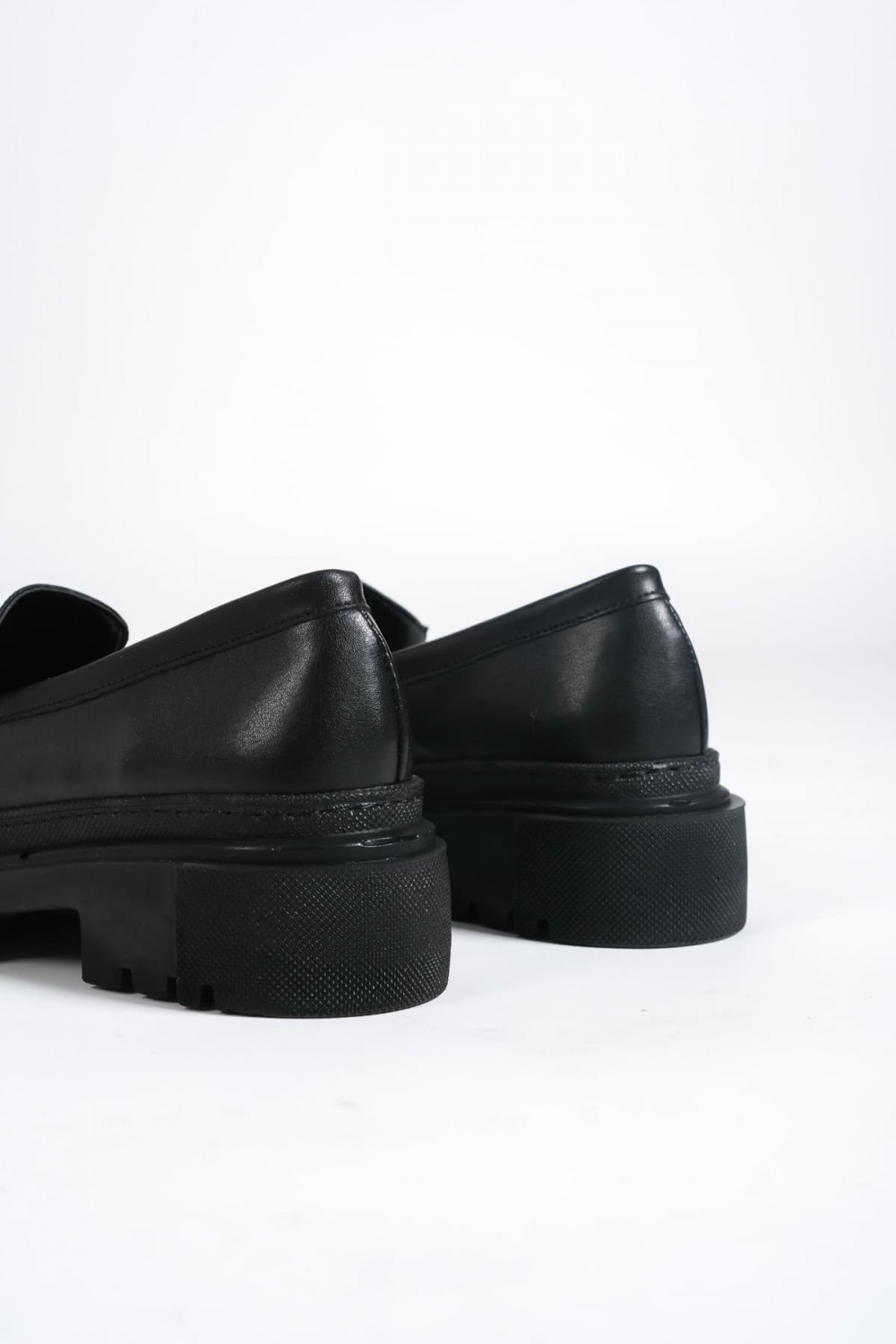 LILA Bağcıksız Ortopedik Taban Taş Detaylı Oxford Loafer Makosen Kadın Klasik Ayakkabı CST - Siyah