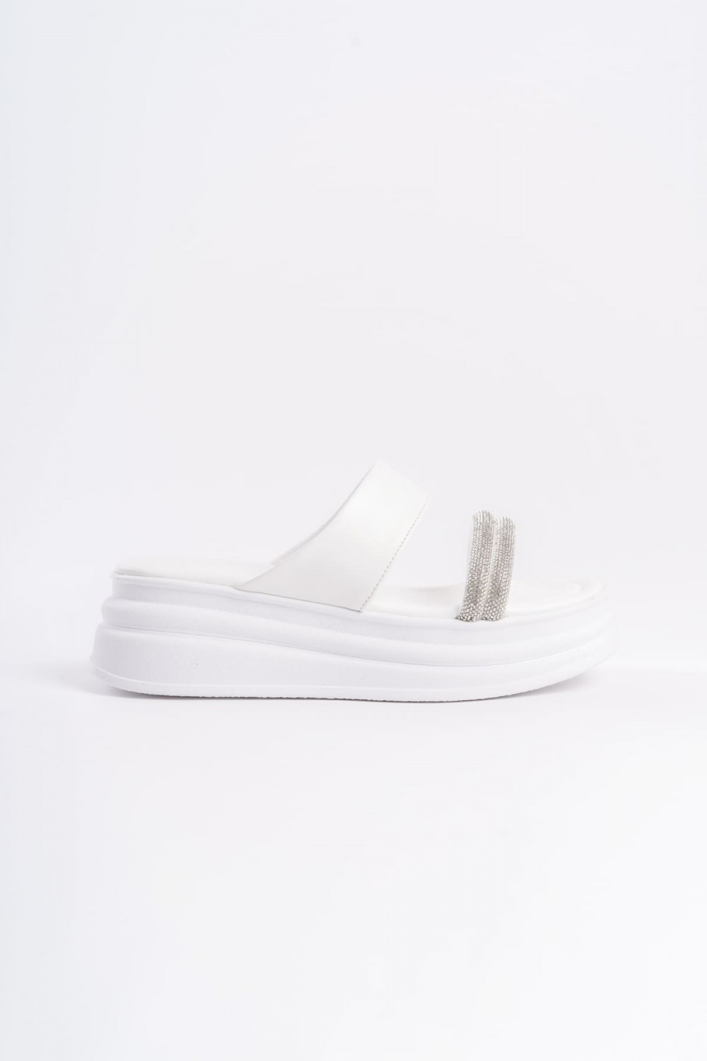 SARAH Düz Topuklu Taşlı Şeritli Kalın ve Ortopedik Taban Kadın Terlik  CBT - Beyaz