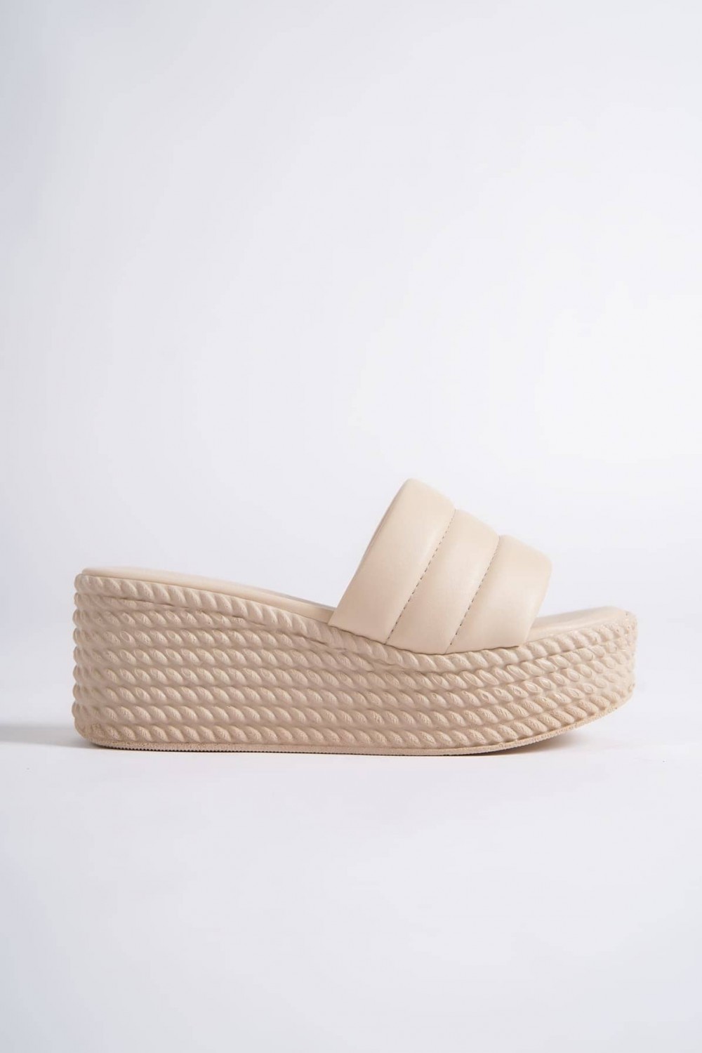 REINA Dolgu Topuklu Ortopedik Taban Hasır Görünümlü Kadın Terlik CKT - Ten