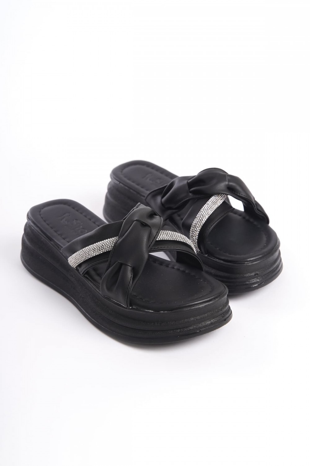 CLARA Düz Topuklu Kurdele Desenli Taşlı Kalın ve Ortopedik Taban Kadın Terlik  CST - Siyah