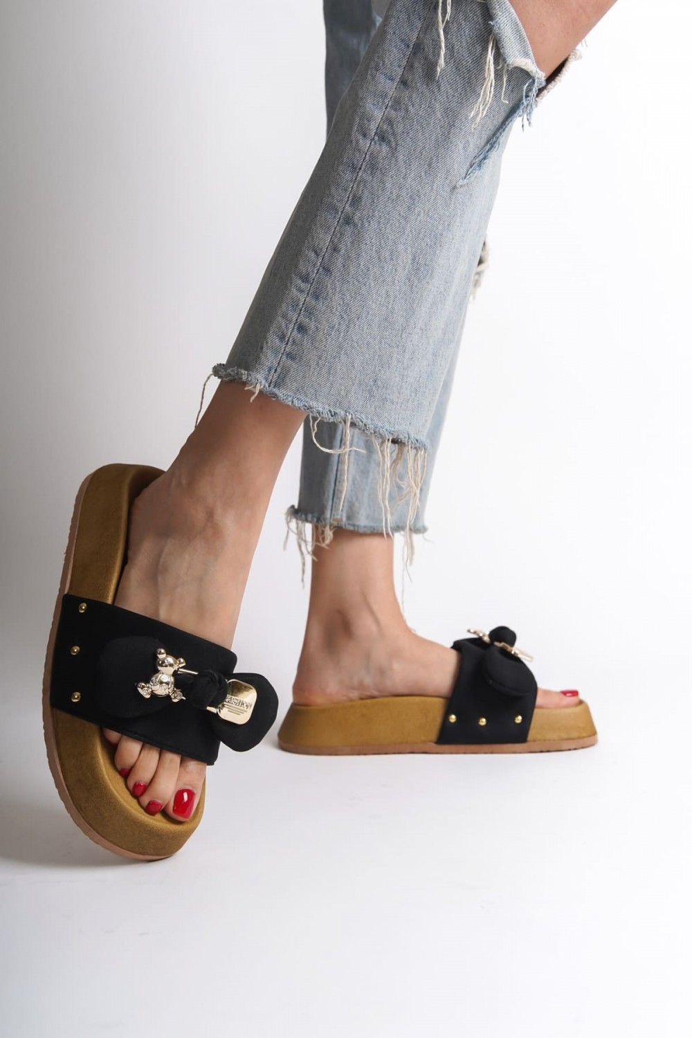 DILA Kalın ve Ortopedik Taban Ayıcıklı Saten Kadın Terlik  SKT - Siyah