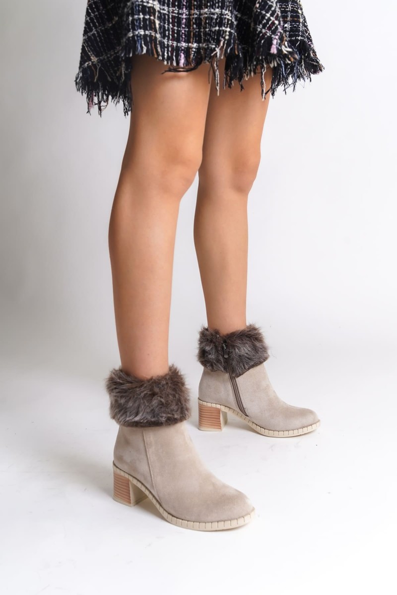 JULIA Fermuarlı Ortopedik Taban Tüylü Topuklu Süet Kadın Bot SKT - Krem