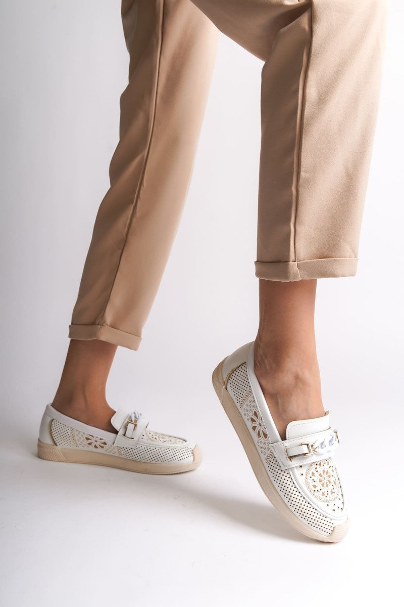 LIZY Bağcıksız Ortopedik Rahat Taban Çiçek Desenli Kadın Babet Ayakkabı CKT - Beyaz LIZY Bağcıksız Ortopedik Rahat Taban Çiçek Desenli Kadın Babet Ayakkabı CKT - Beyaz