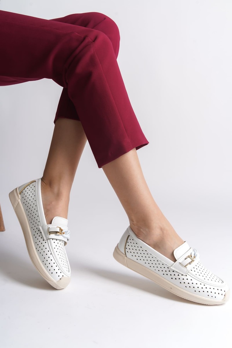 LIZY Bağcıksız Ortopedik Rahat Taban Kalp Desenli Kadın Babet Ayakkabı CKT - Beyaz LIZY Bağcıksız Ortopedik Rahat Taban Kalp Desenli Kadın Babet Ayakkabı CKT - Beyaz