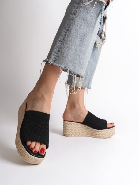 MARLA Dolgu Topuklu Ortopedik Taban Hasır Görünümlü Triko Kadın Terlik  TKT - Siyah