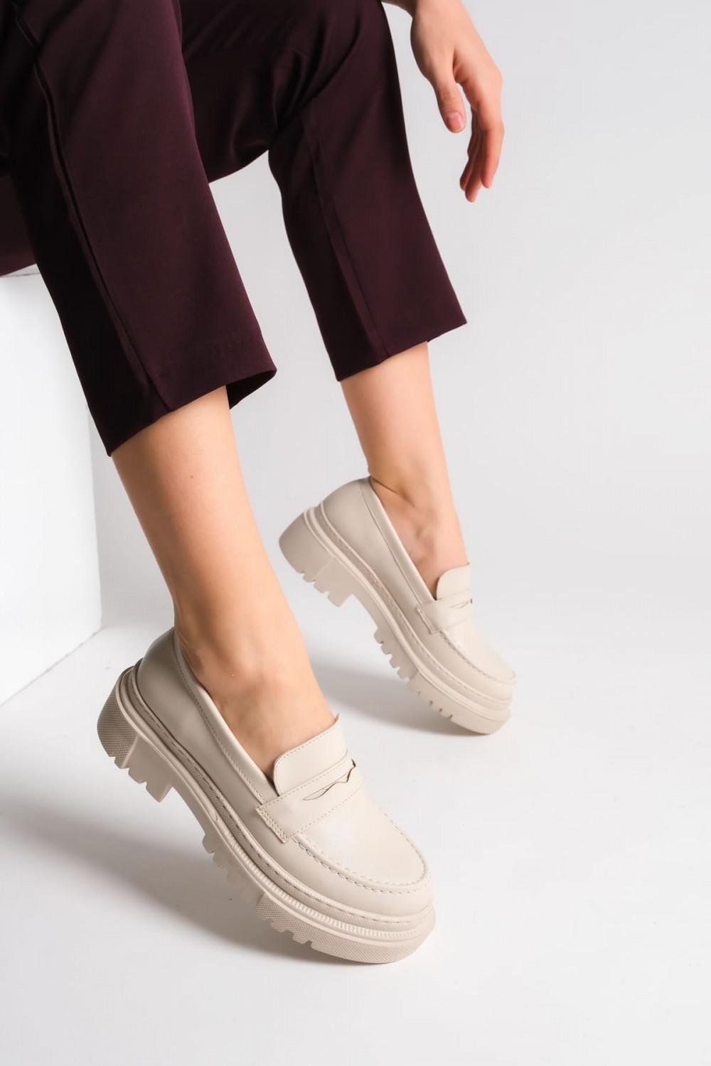 MAYA Bağcıksız Ortopedik Taban Oxford Loafer Makosen Kadın Klasik Ayakkabı KT - Krem MAYA Bağcıksız Ortopedik Taban Oxford Loafer Makosen Kadın Klasik Ayakkabı KT - Krem