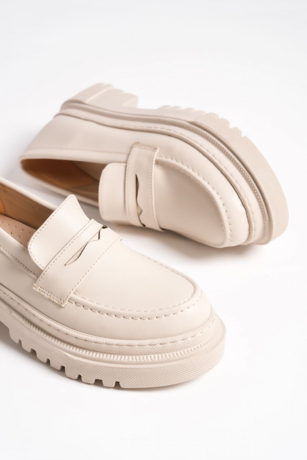 MAYA Bağcıksız Ortopedik Taban Oxford Loafer Makosen Kadın Klasik Ayakkabı KT - Krem MAYA Bağcıksız Ortopedik Taban Oxford Loafer Makosen Kadın Klasik Ayakkabı KT - Krem