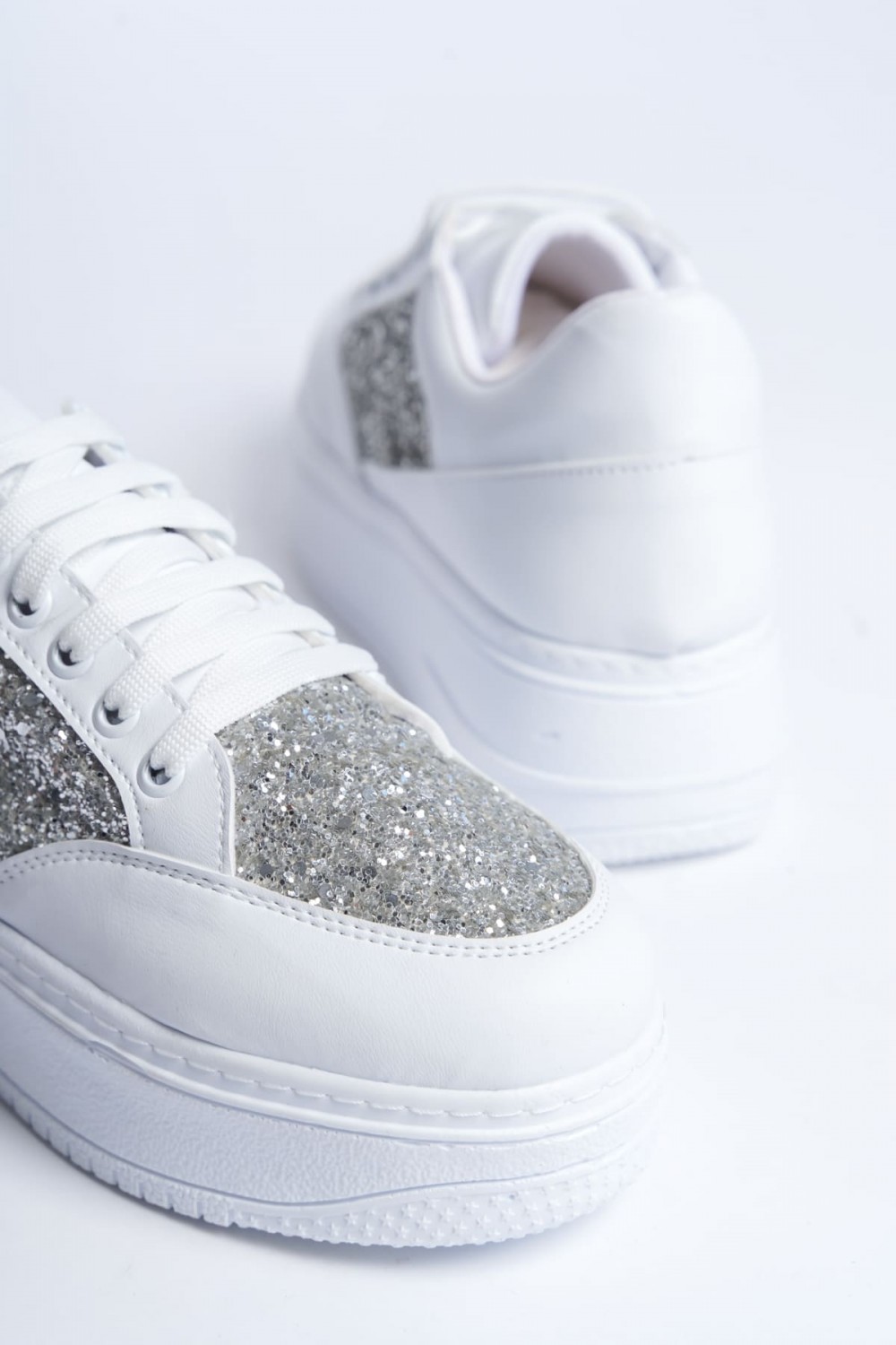 MIPA Bağcıklı Ortopedik Taban Simli Kadın Sneaker Spor Ayakkabı CBT - Beyaz MIPA Bağcıklı Ortopedik Taban Simli Kadın Sneaker Spor Ayakkabı CBT - Beyaz
