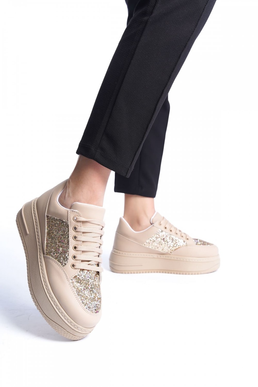 MIPA Bağcıklı Ortopedik Taban Simli Kadın Sneaker Spor Ayakkabı TT - Ten MIPA Bağcıklı Ortopedik Taban Simli Kadın Sneaker Spor Ayakkabı TT - Ten