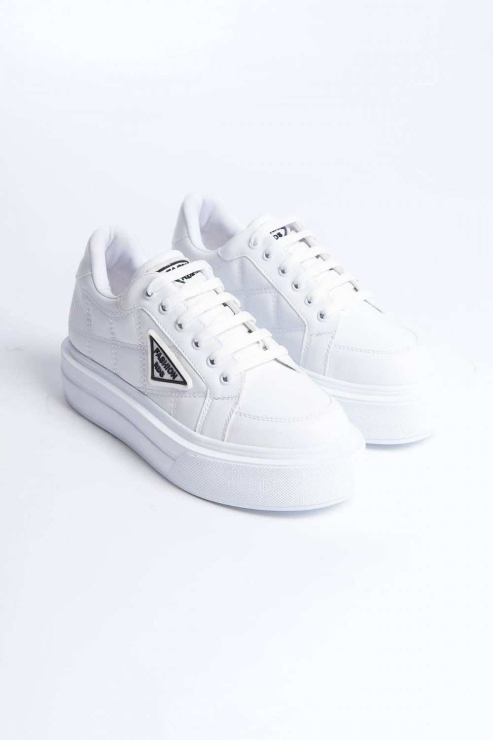 PRAG Bağcıklı Ortopedik Taban Desenli Kadın Sneaker Spor Ayakkabı CBT - Beyaz PRAG Bağcıklı Ortopedik Taban Desenli Kadın Sneaker Spor Ayakkabı CBT - Beyaz