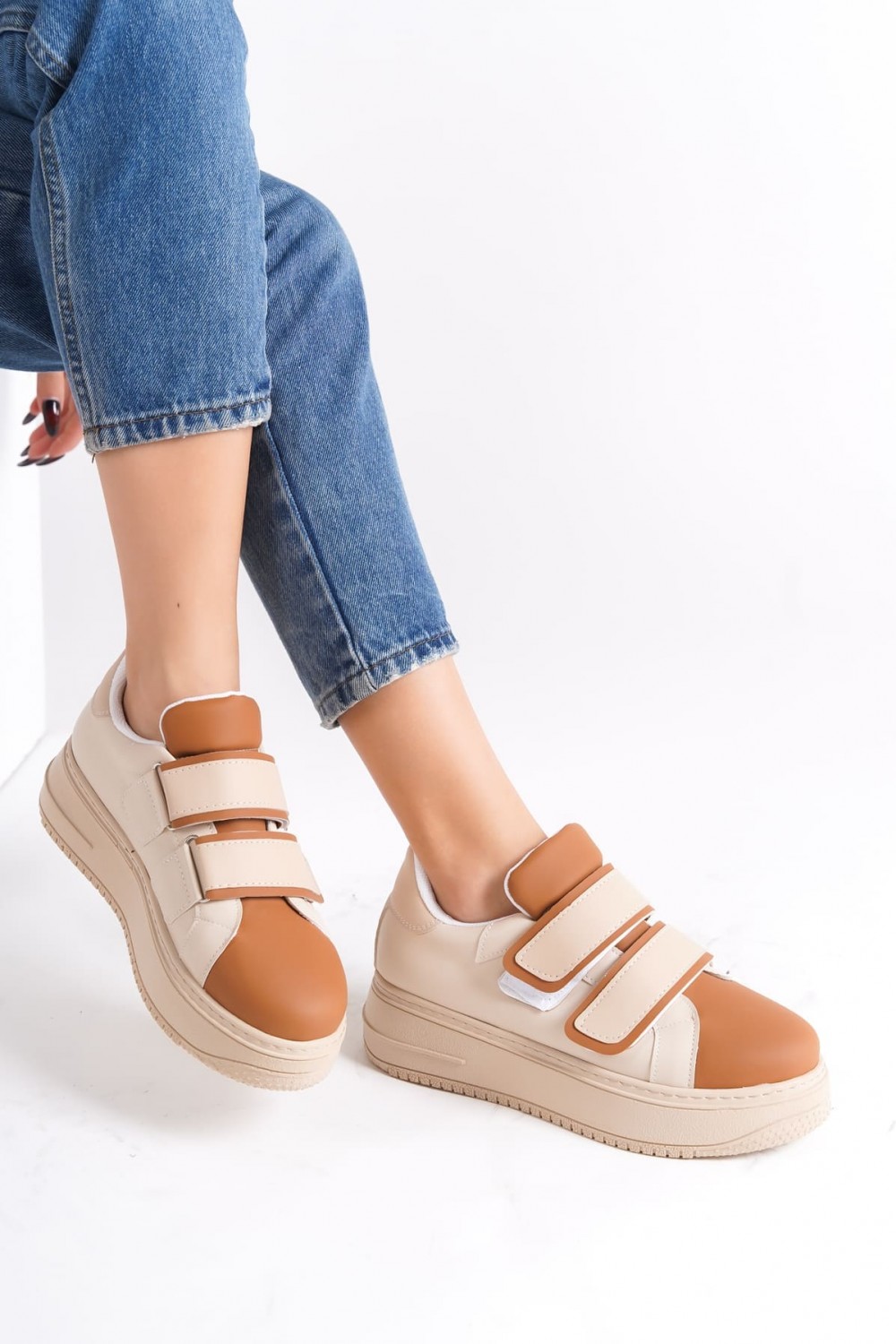 VALENCIA Bağcıksız Cırt Cırtlı Ortopedik Taban Kadın Sneaker Spor Ayakkabı TT - Ten/Kahve VALENCIA Bağcıksız Cırt Cırtlı Ortopedik Taban Kadın Sneaker Spor Ayakkabı TT - Ten/Kahve