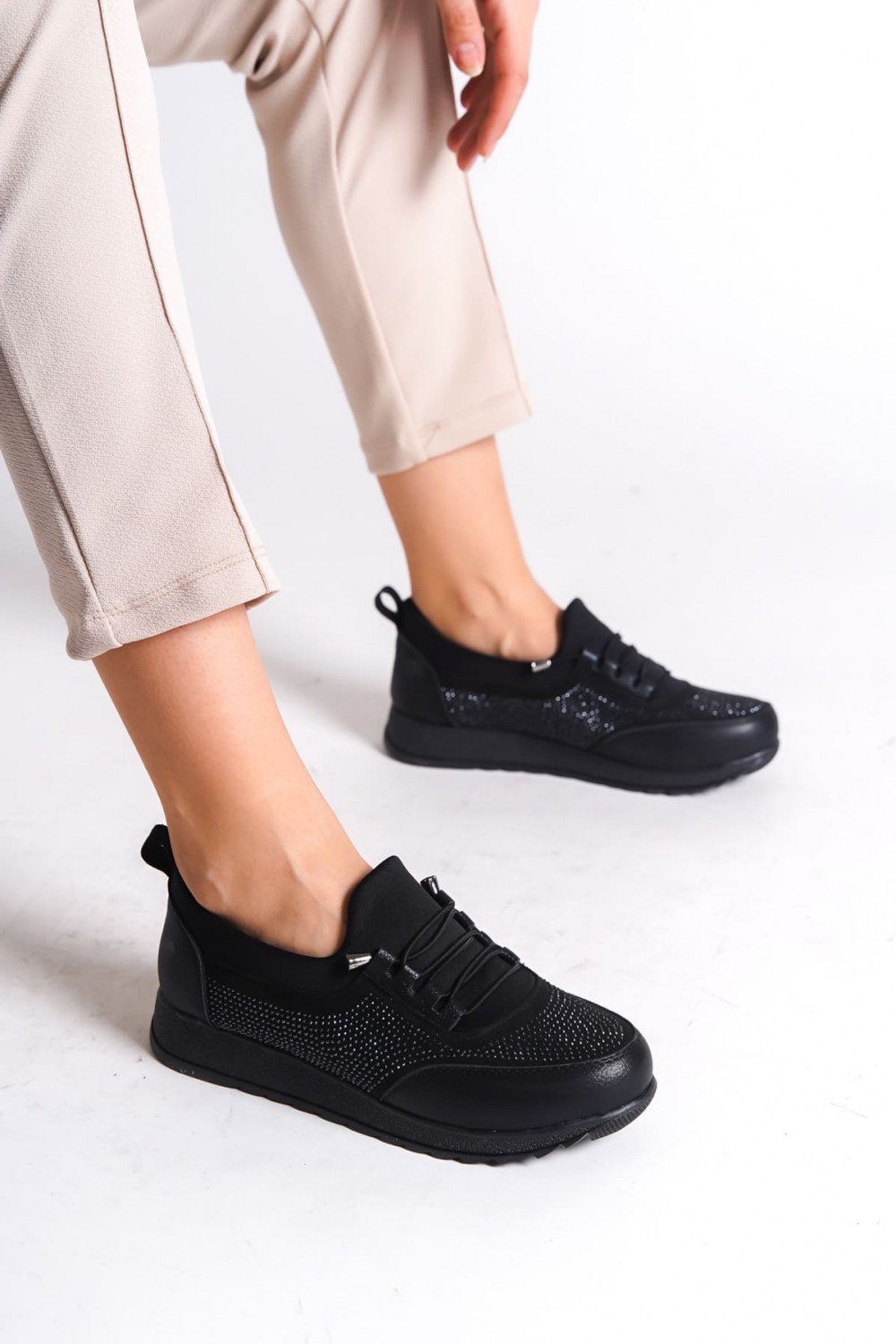 VIOLET Bağcıklı Lastikli Ortopedik Rahat Taban Taş Detaylı Klasik Kadın Babet Anne Ayakkabısı  CST - Siyah - XML Bayilik ve Dropshipping
