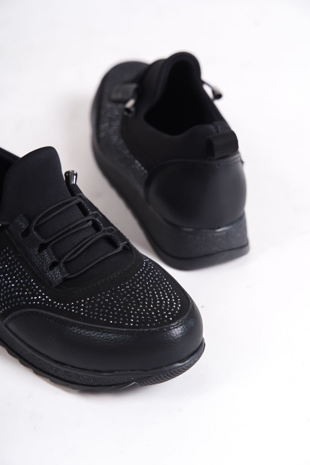 VIOLET Bağcıklı Lastikli Ortopedik Rahat Taban Taş Detaylı Klasik Kadın Babet Anne Ayakkabısı  CST - Siyah - XML Bayilik ve Dropshipping