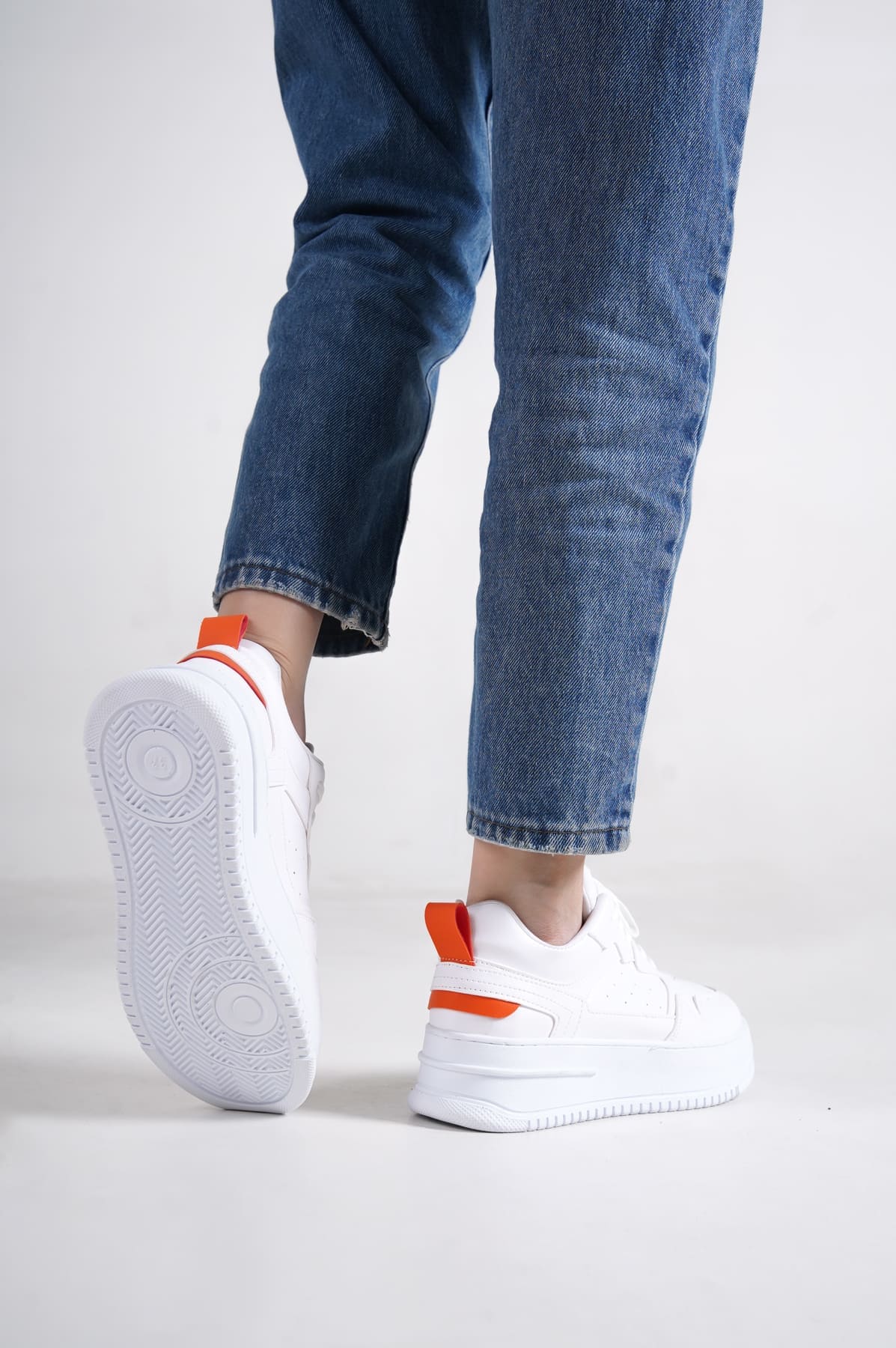 ALESSI Bağcıklı Ortopedik Taban Kadın Sneaker Spor Ayakkabı CBT - Beyaz/Turuncu - 39 Resim 3