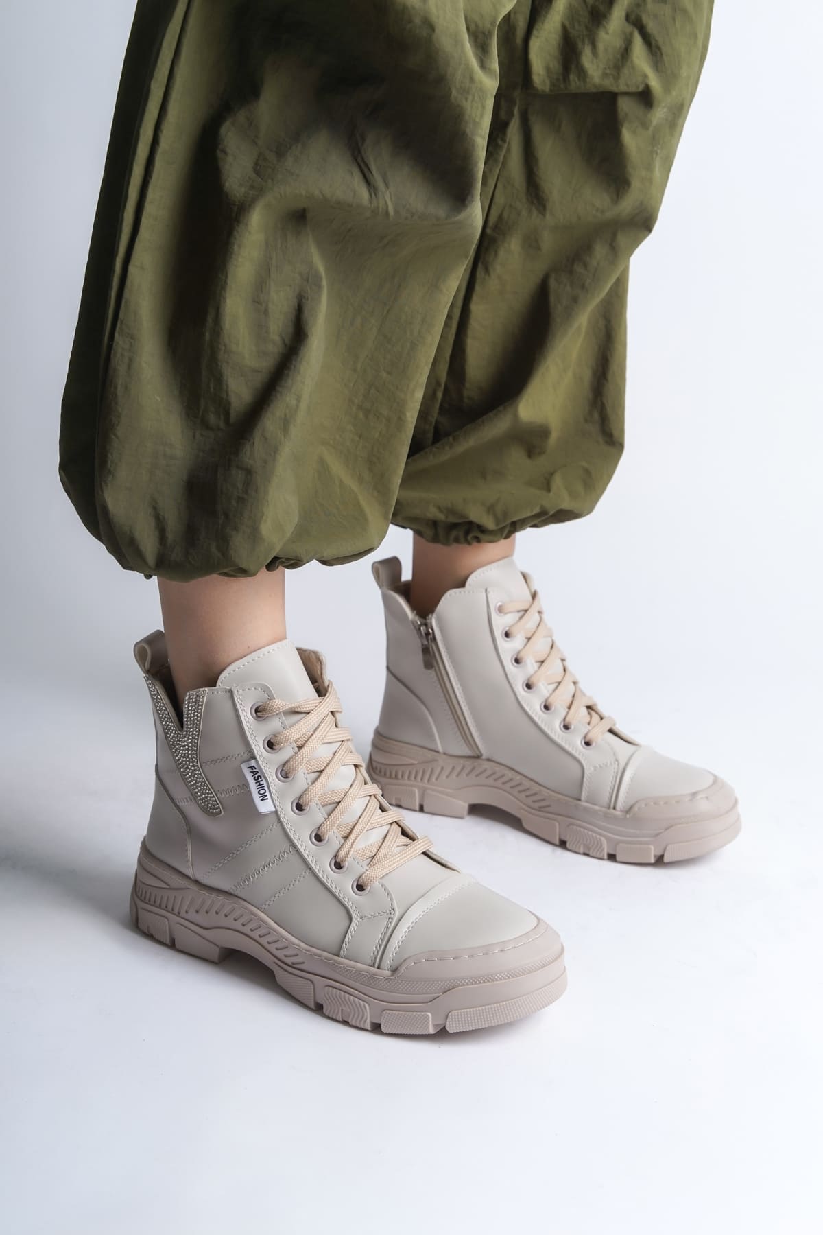 AMBER Bağcıklı Fermuarlı Ortopedik Taban Kadın Bot  CKT - Krem - 40