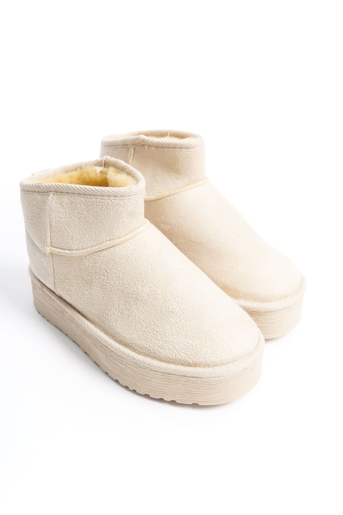 AMELIA Bağcıksız Düz ve Kalın Taban İçi Kürklü Kısa Süet Kadın Bot SKT - Krem - 36 Resim 4