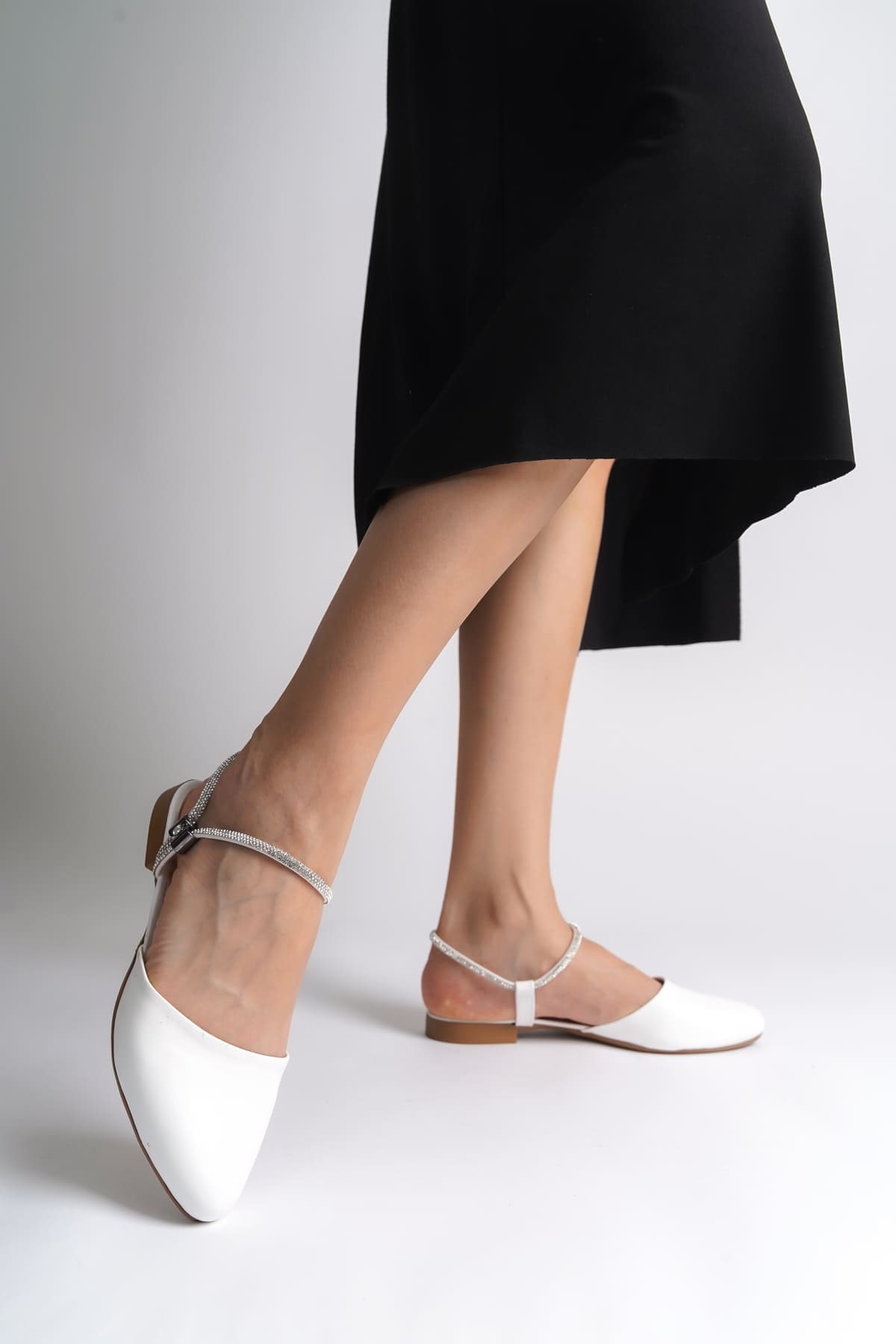 ARIANA Tired Orthopedic Comfortable Base Wrist Stone Detailed Women Babet Shoes CKT - White