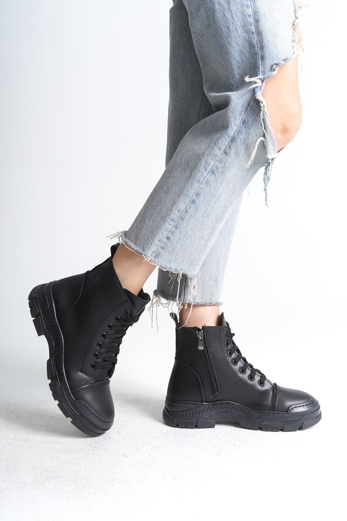 BLOOM Bağcıklı Fermuarlı Ortopedik Taban Kadın Bot CST - Siyah - 37 Resim 2