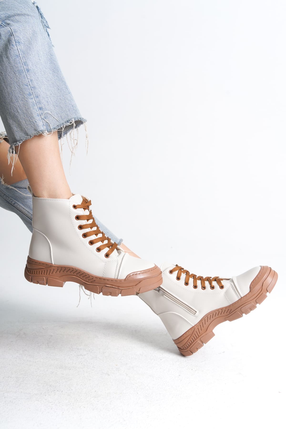 BLOOM Bağcıklı Fermuarlı Ortopedik Taban Kadın Bot CTT - Krem - 37 Resim 4