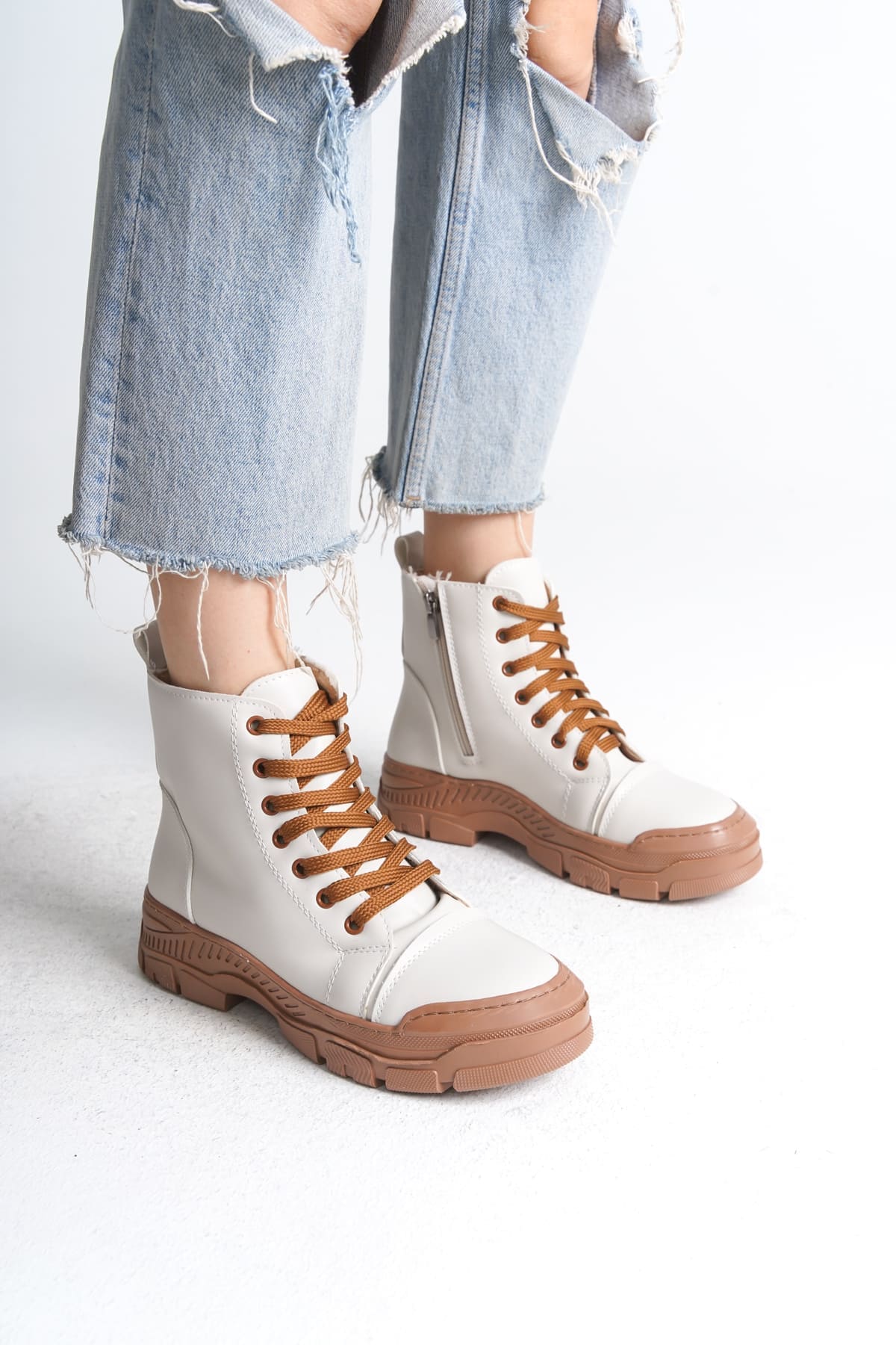 BLOOM Bağcıklı Fermuarlı Ortopedik Taban Kadın Bot  CTT - Krem - 37