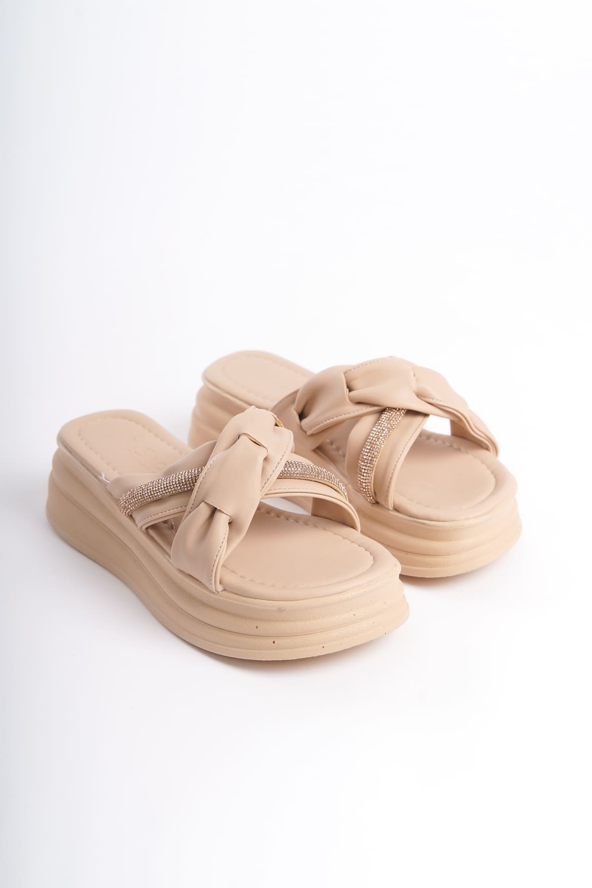 CLARA Düz Topuklu Kurdele Desenli Taşlı Kalın ve Ortopedik Taban Kadın Terlik  CTT - Ten - 39 Resim 4