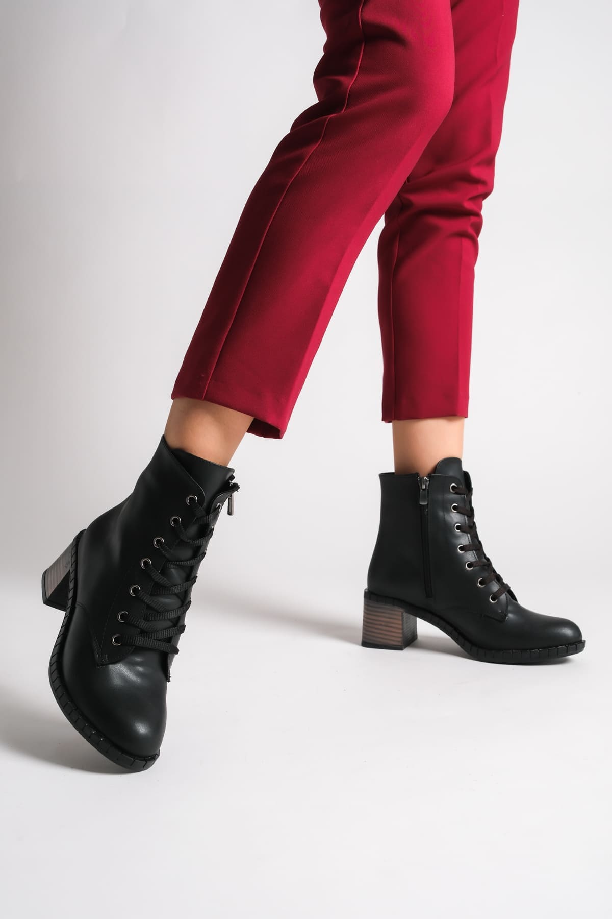 DIANA Bağcıklı Fermuarlı Ortopedik Taban Topuklu Kadın Bot CST - Siyah - 38