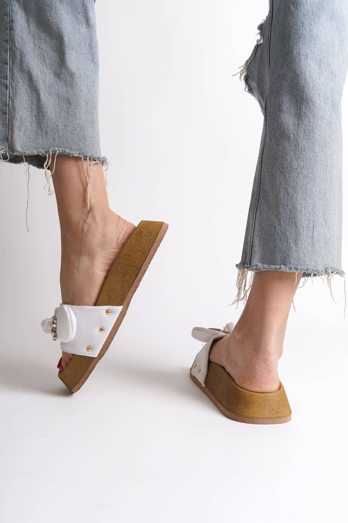 DILA Kalın ve Ortopedik Taban Ayıcıklı Saten Kadın Terlik SKT - Beyaz - 40 Resim 3