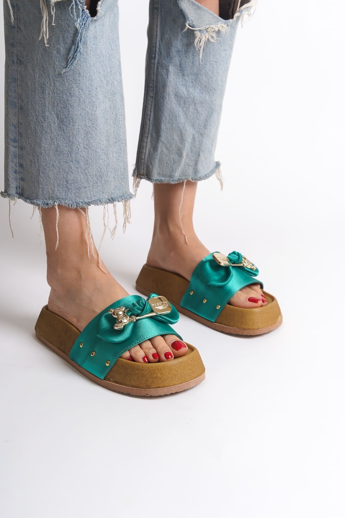 DILA Kalın ve Ortopedik Taban Ayıcıklı Saten Kadın Terlik  SKT - Yeşil - 39