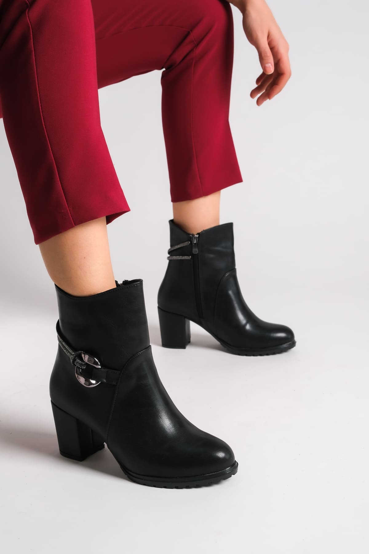 EDNA Fermuarlı Ortopedik Taban Taşlı Topuklu Kadın Bot CST - Siyah - 37