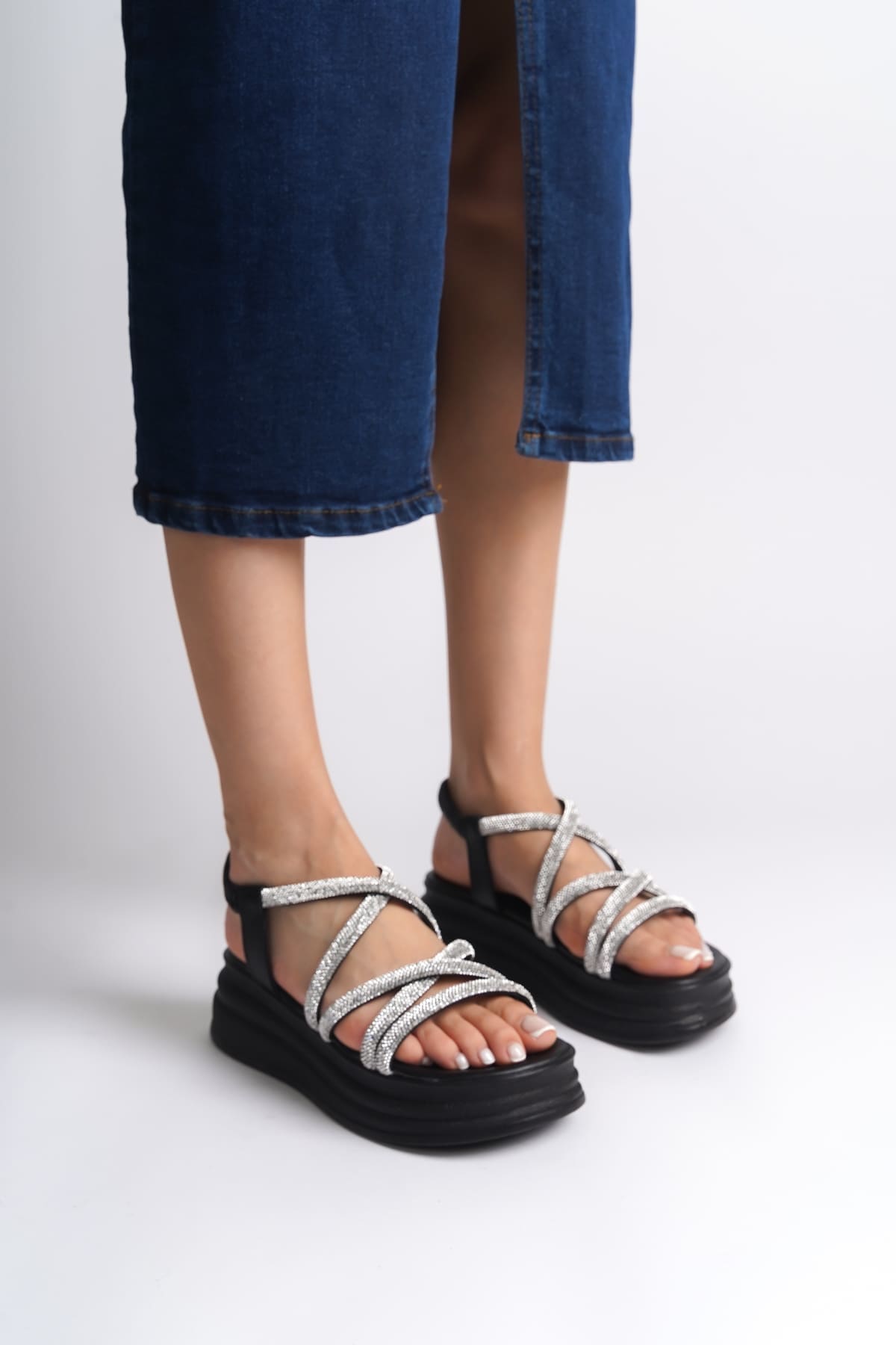 ELENA Lastikli Taşlı Şeritli Ortopedik Taban Kadın Sandalet CST - Siyah - 37