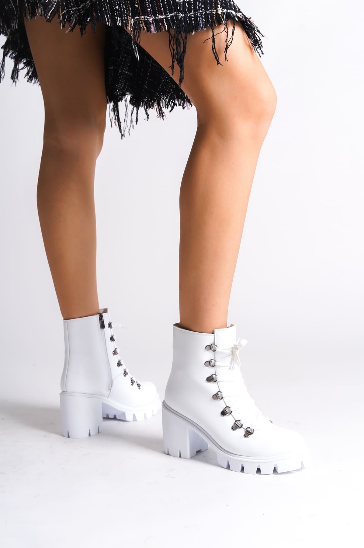 EMMA Bağcıklı Fermuarlı Ortopedik Taban Topuklu Kadın Bot CBT - Beyaz - 40