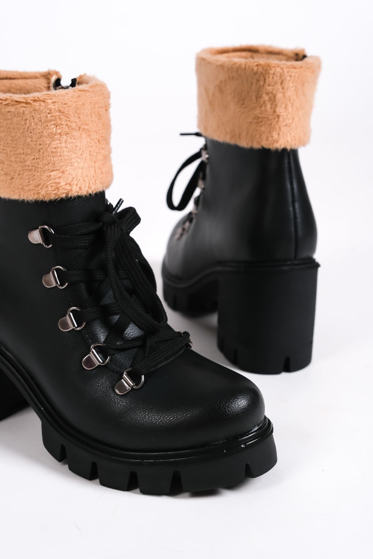 EMMA Bağcıklı Fermuarlı Ortopedik Taban Topuklu Kürk Detaylı Kadın Bot  CST - Siyah - 39 Resim 5