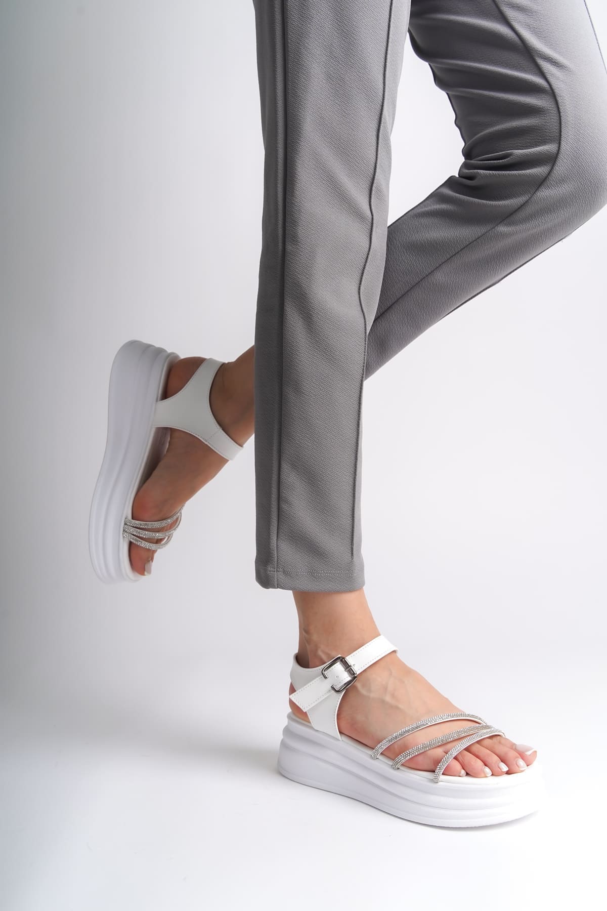 EVA Kalın Tokalı Taşlı Şeritli Ortopedik Taban Kadın Sandalet  CBT - Beyaz - 40